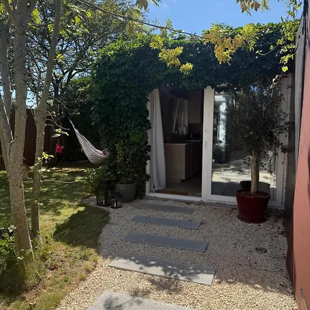 Cozy Garden With Private Entrance Konukevi Mellet